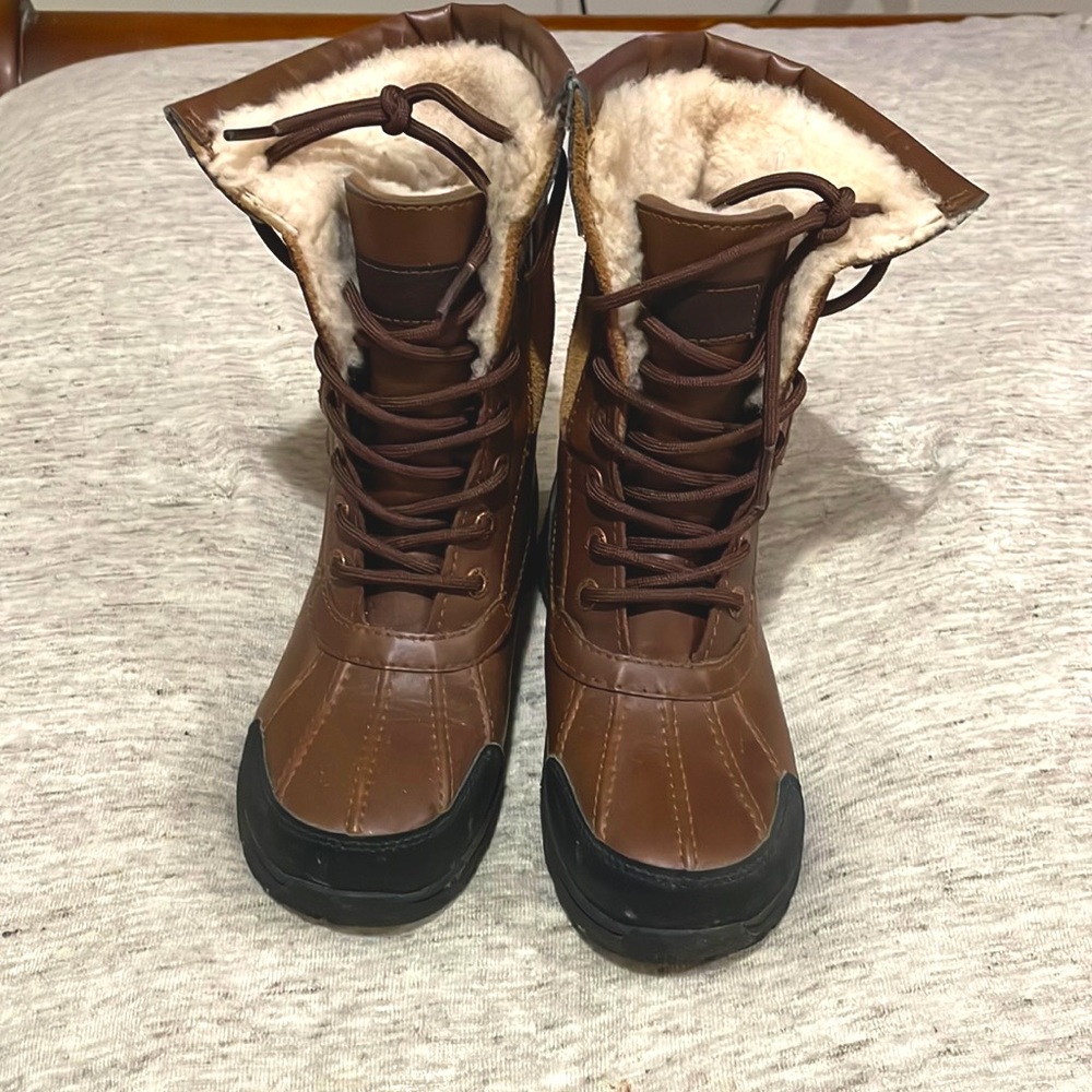 My daughter loves them but unfortunately they don’t fit anymore! worn 2-3 times